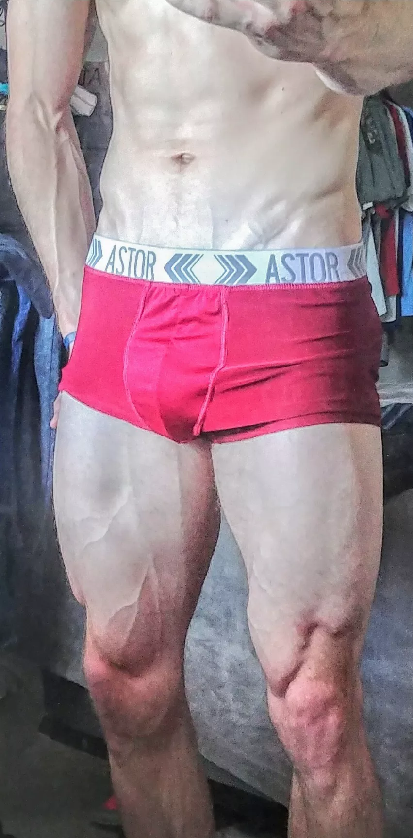 Lower body love and Christmas red Lower body love and Christmas red