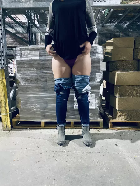 Loweโs or Home Depot, which do you prefer?๐ Loweโs or Home Depot, which do you prefer?๐