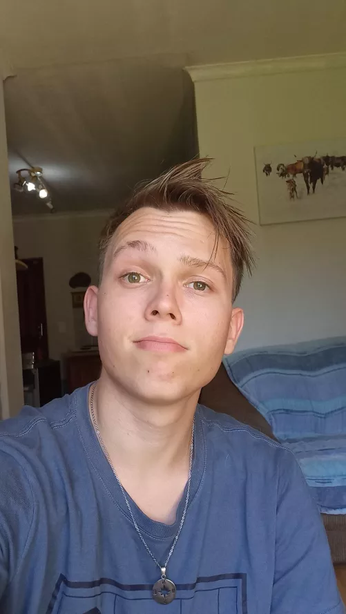 M 21 straight , feel free to DM me be your self see if there's sparks between us .