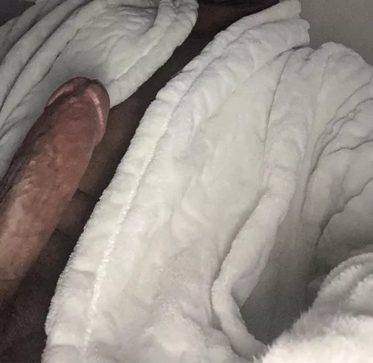 M/ 23.. I hope I turn someone on today!!