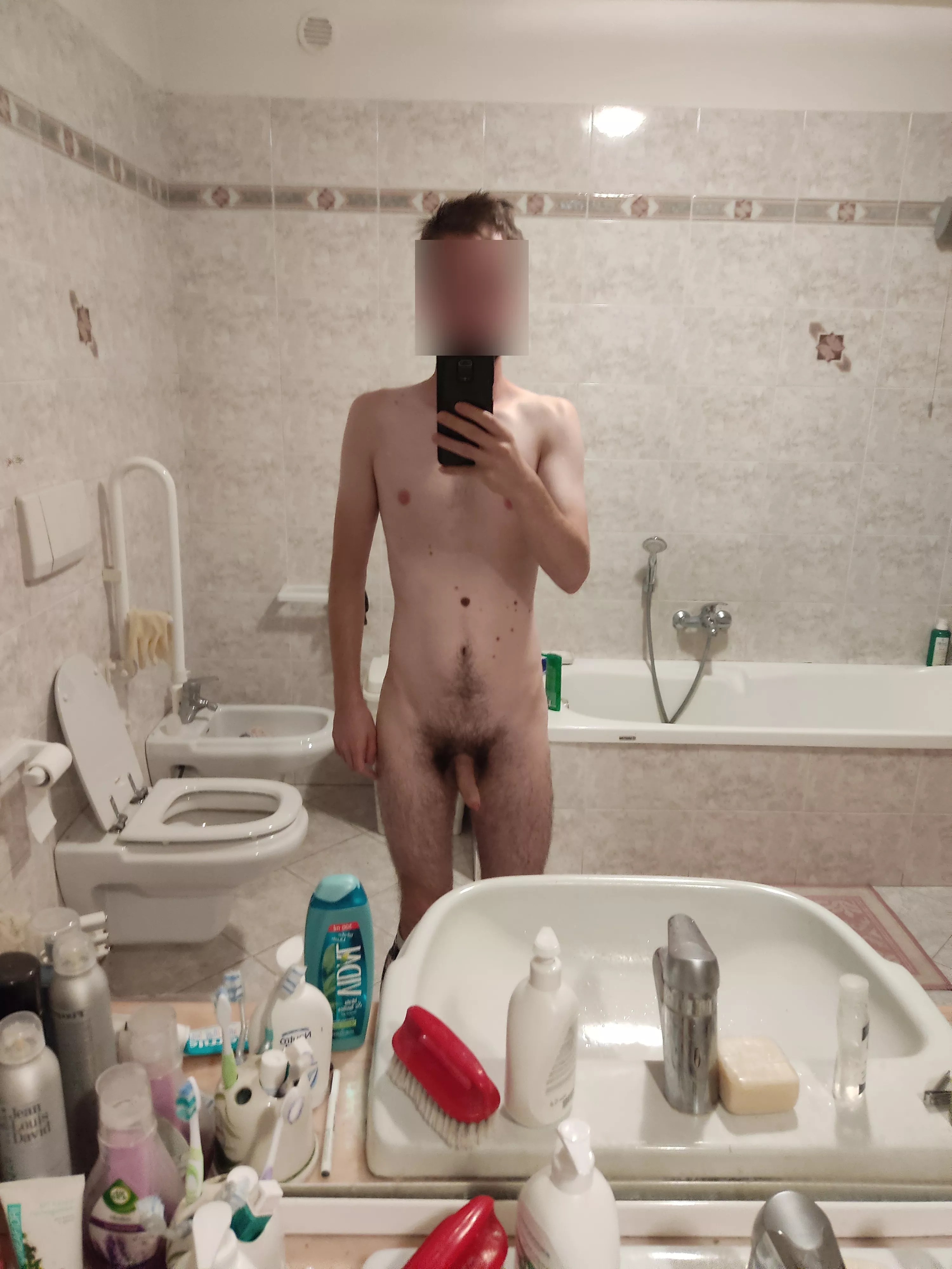 M 28, 190 cm, 73 kg. Been single for a long time, do you still find my body attractive?