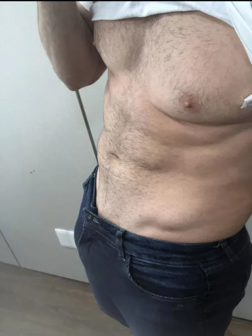 [M] 30 brazilian gym bro curious. ONLY LOOKING FOR gym dudes. Must send body pic for add. Eduferreira.30