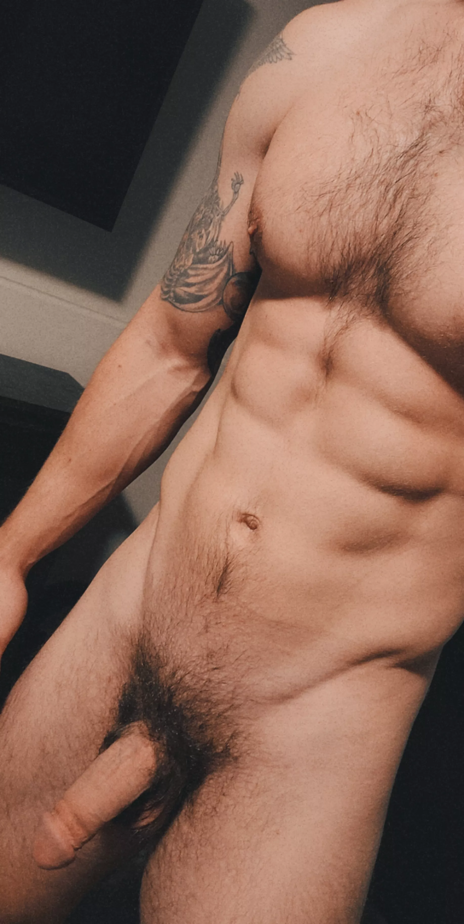 [M] 31,200lb,6'1 Another week growing the bush out. Yay or nay? 😀