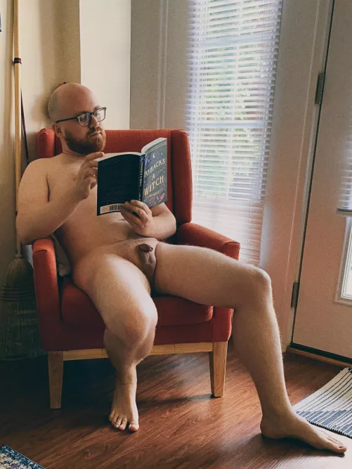 [M, 32, 175 lbs, 5’ 6] Anyone else feel like fall and romance novels go hand in hand? Especially witchy ones like this