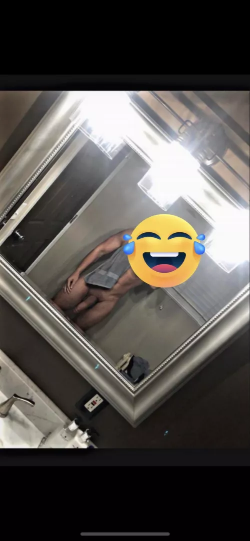 M M