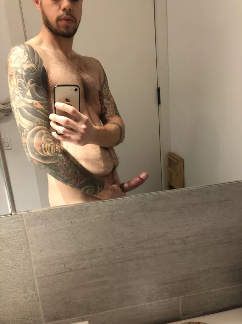 (M)