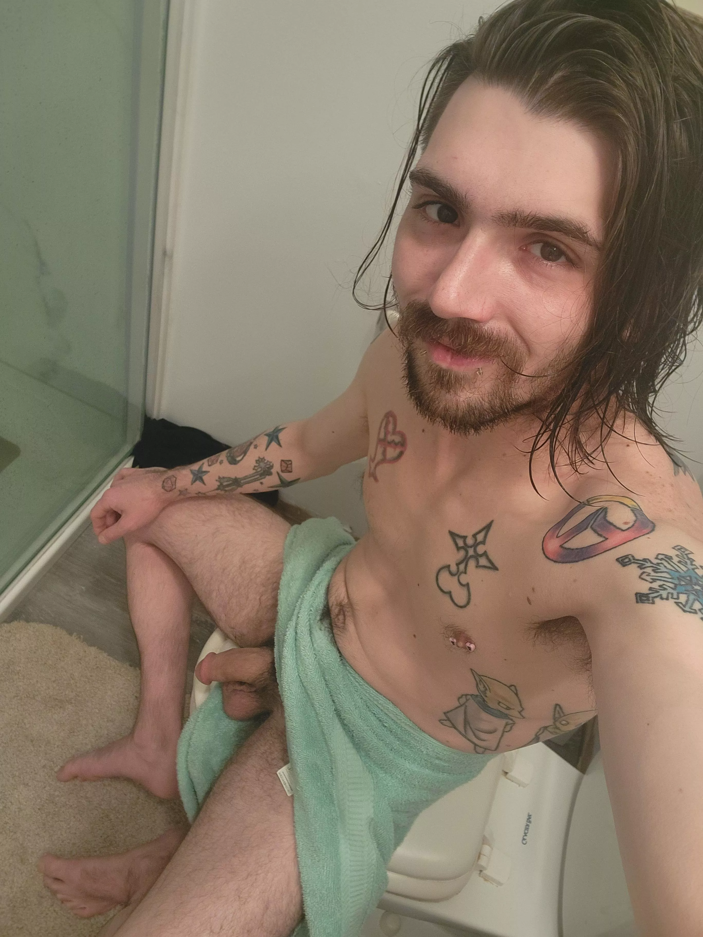 (m) fresh outta the shower