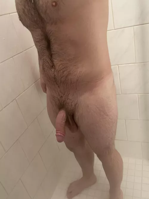 [m] Getting squeaky clean for tonight 🥵