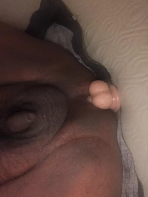 (M) having fun with my toy