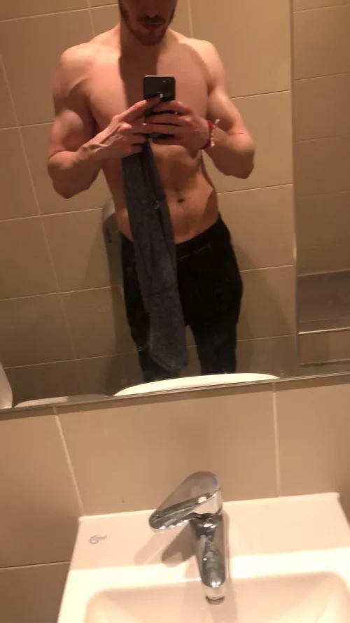 [M] Need a new workout partner, any offers 😋