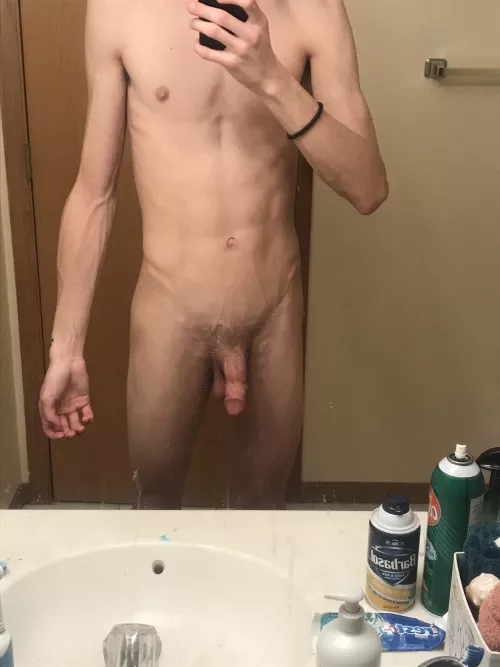 M19, 6ft1, 140 lbs insecure about my weight and my veins