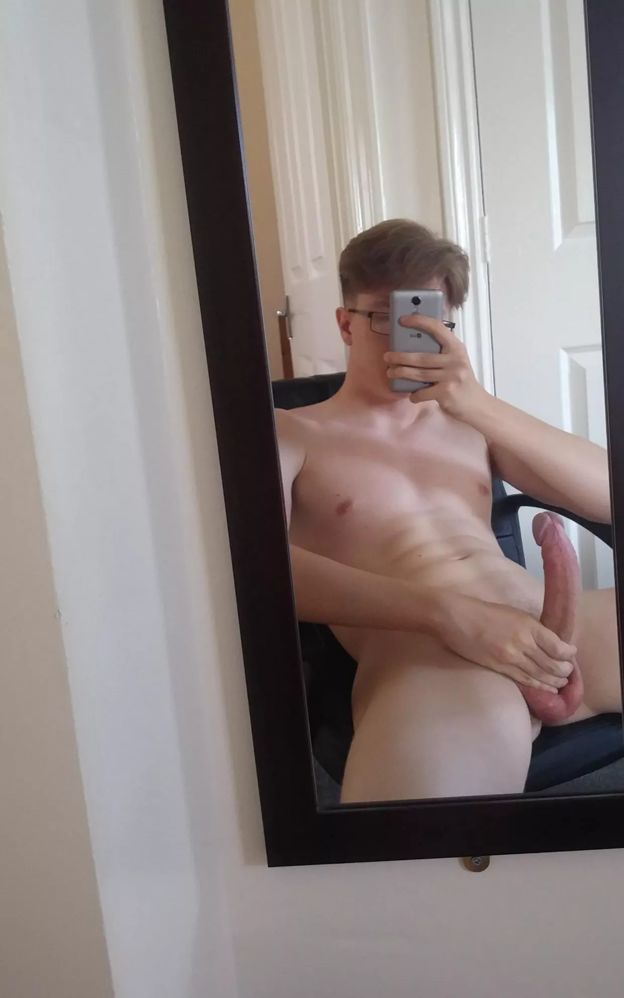 (M)21 Rate me (M)21 Rate me