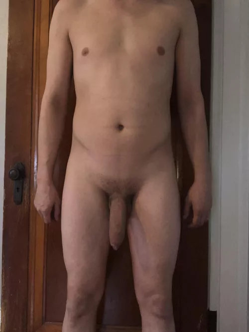 M31 6ft 170 American male with foreskin here, learning to love my body.