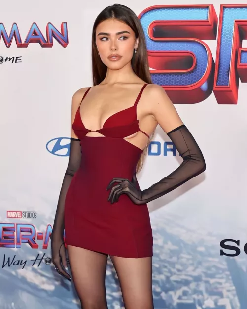 Madison Beer knows how to get all the attention Madison Beer knows how to get all the attention