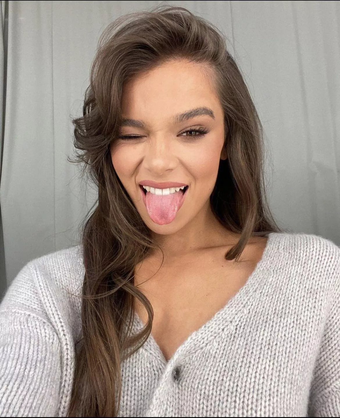 Make me explode for you as Hailee Steinfeld Make me explode for you as Hailee Steinfeld