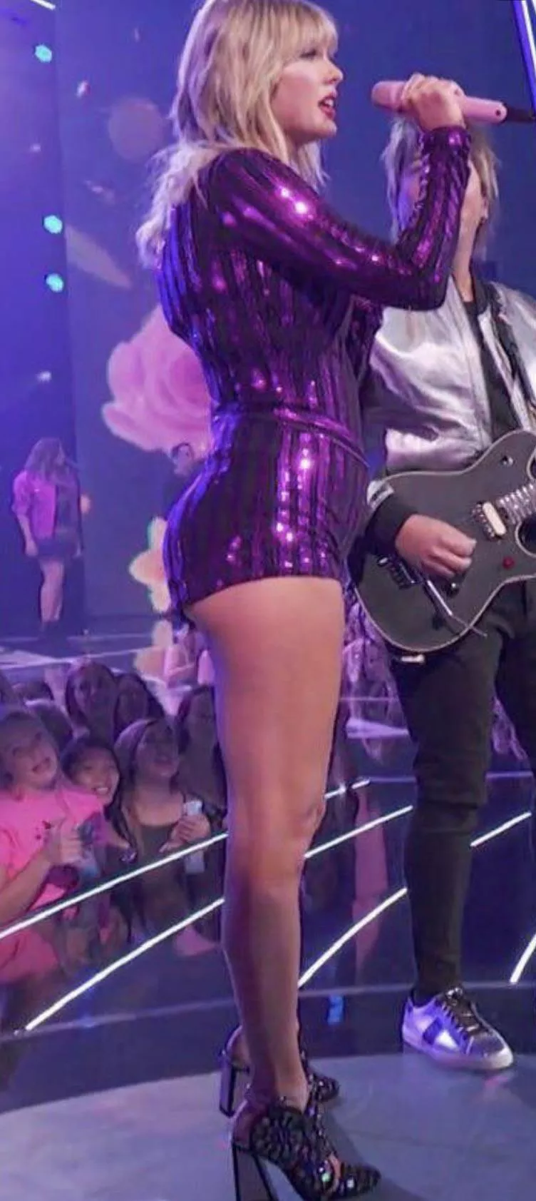 Make me into Taylor’s beta Make me into Taylor’s beta