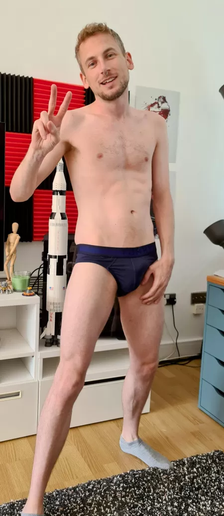 Making good progress with my body. There's actually lines on my belly now Making good progress with my body. There's actually lines on my belly now