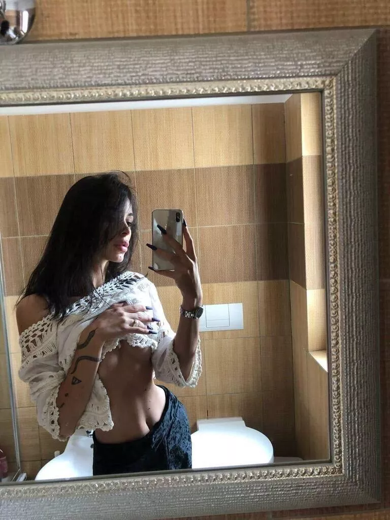 Making you horny and making you smile are my two favorite things