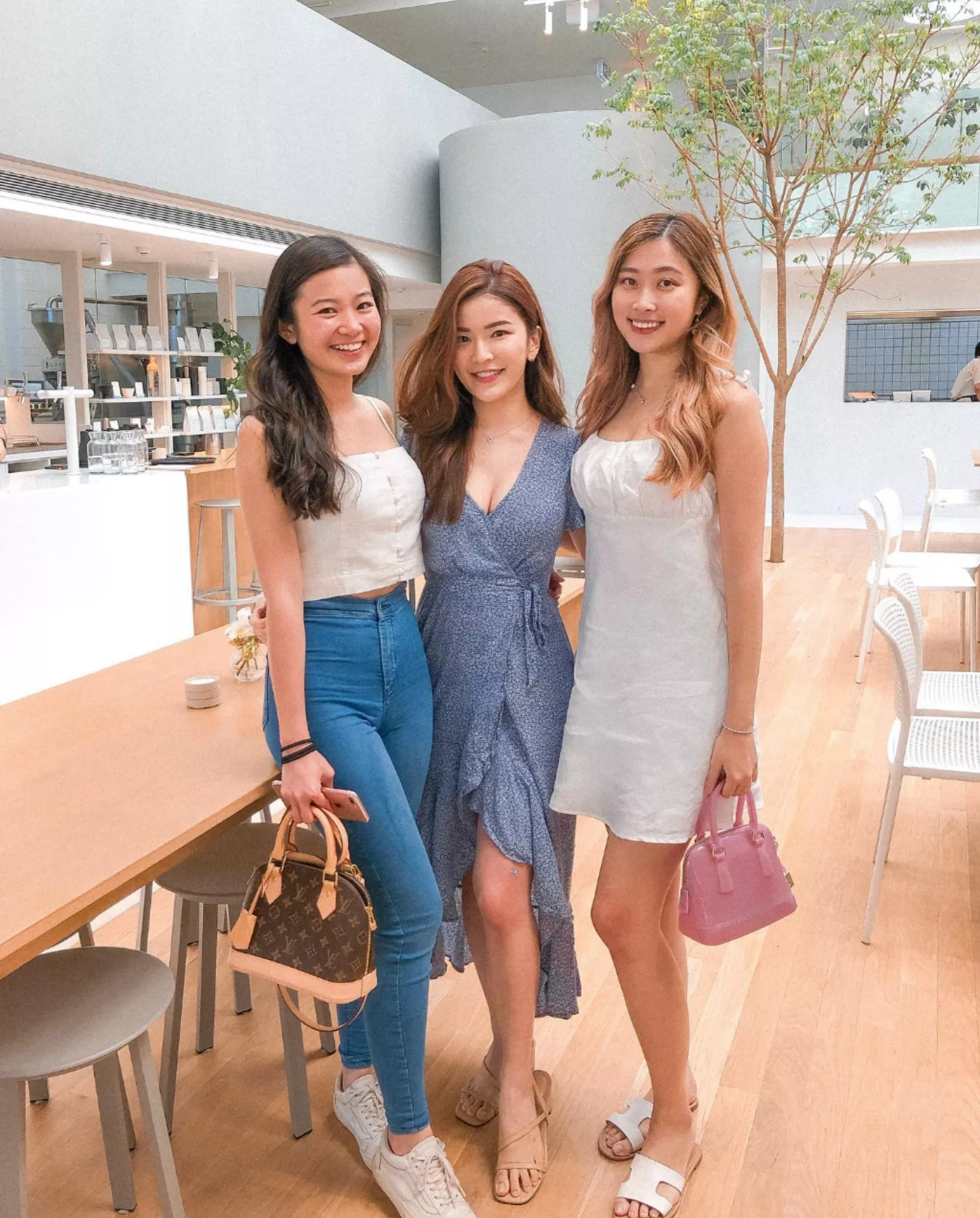 Mall girls Mall girls