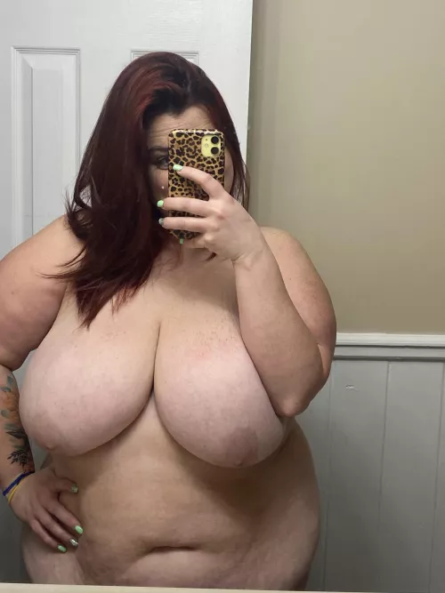 Mama needs some coffee! 🖤