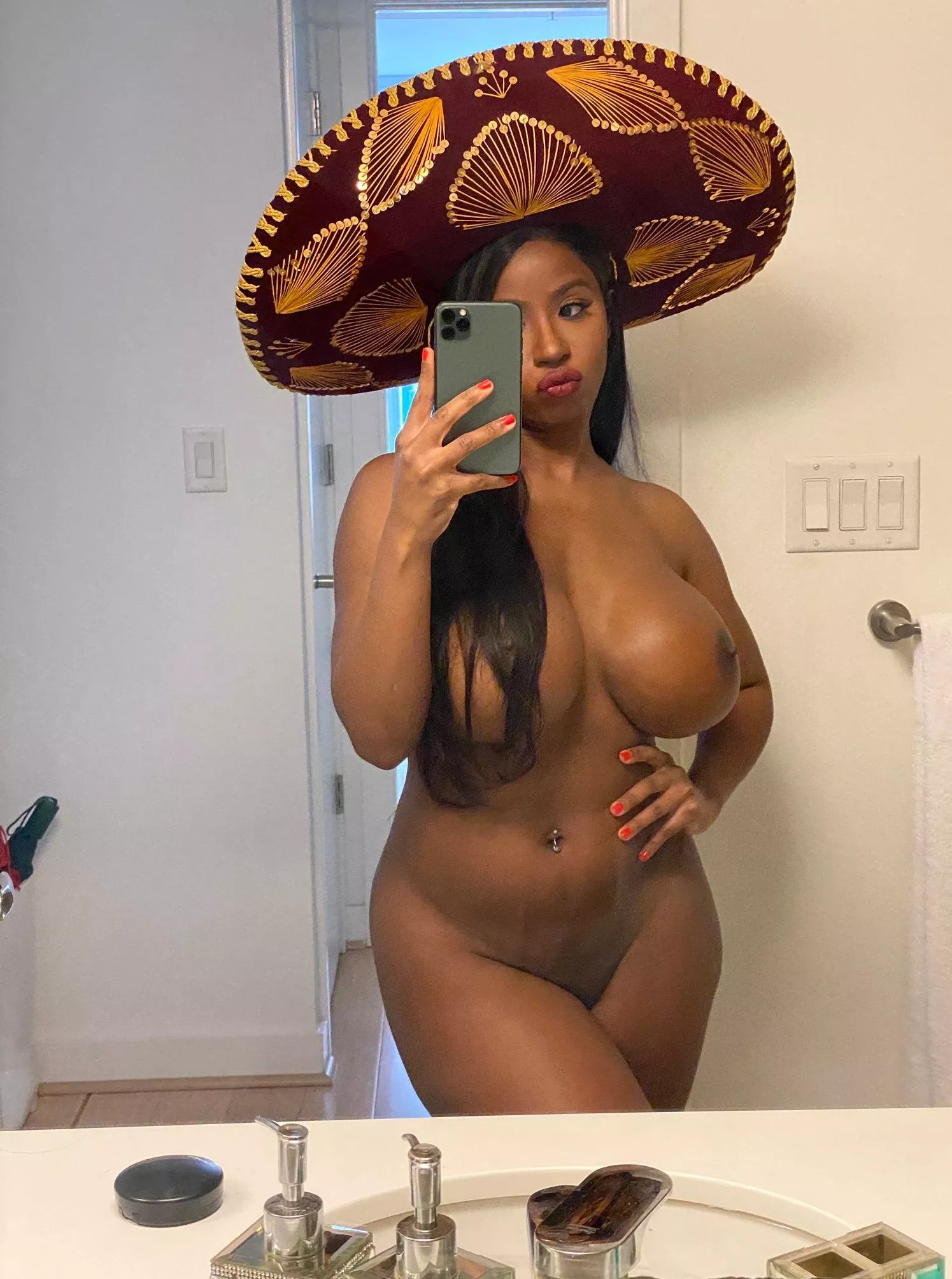 Mamacita? Mamacita?