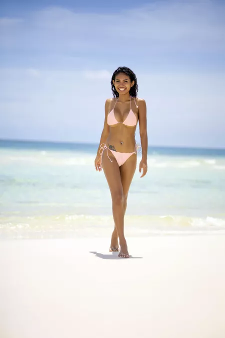 Manirat from Thailand, 21 yo she lives the beach 🏝