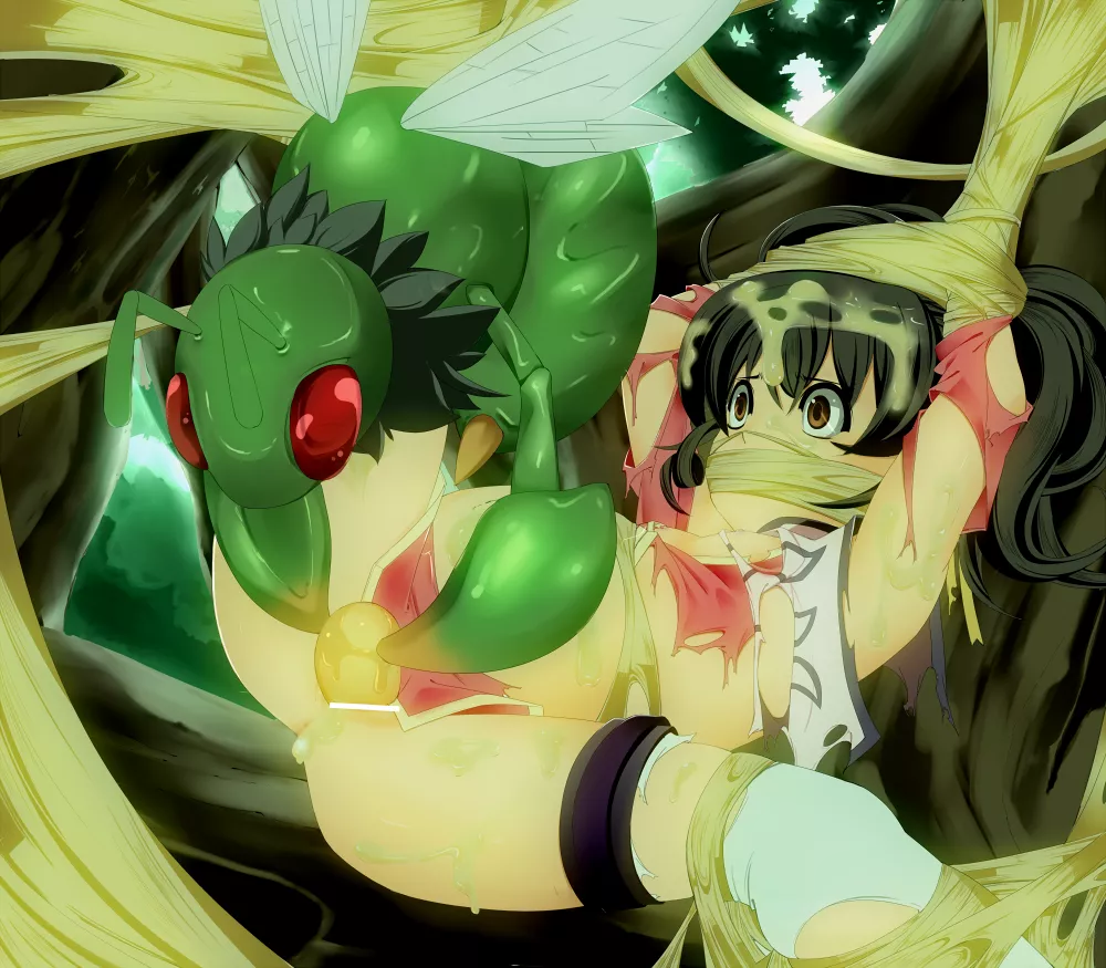 Manually placing its eggs (please provide feedback in the comments if you would consider this acceptable for the subreddit!) Manually placing its eggs (please provide feedback in the comments if you would consider this acceptable for the subreddit!)