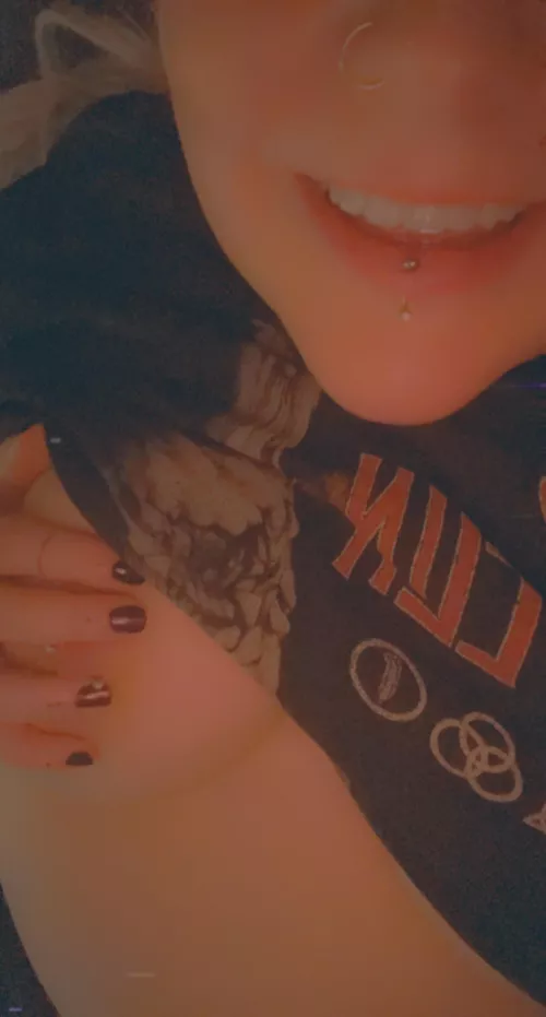 Many dreams come true, and some have silver ๐ชlinings. I live (F)or my dream๐ญ , and a pocket full of gold ๐ ๐ค Many dreams come true, and some have silver ๐ชlinings. I live (F)or my dream๐ญ , and a pocket full of gold ๐ ๐ค