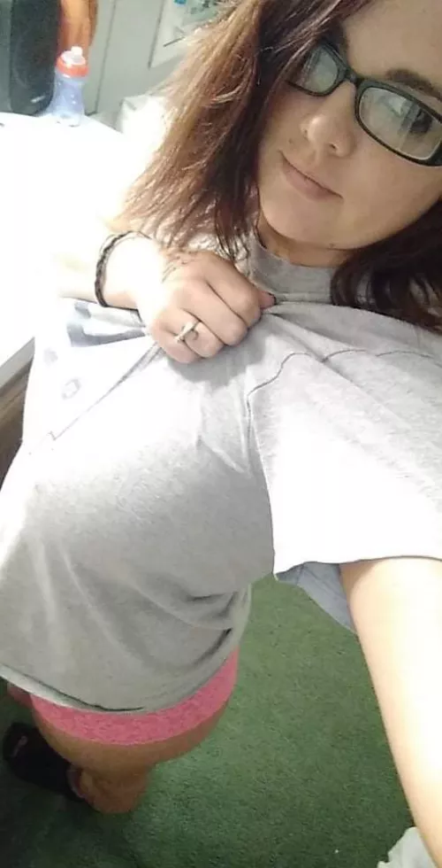 Married, but loves to show off 31F..