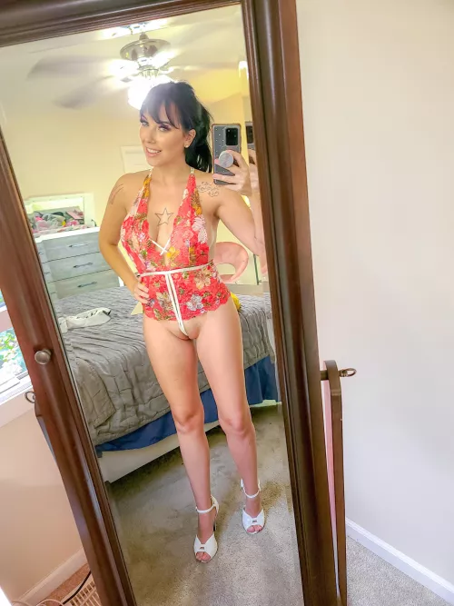 Married, mom of 2. Would you still fuck me?