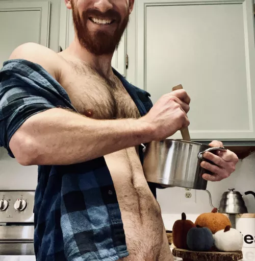 Mashing potatoes pumps the forearms. Mashing potatoes pumps the forearms.