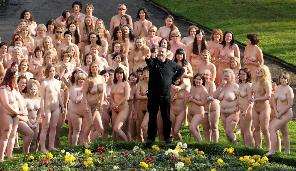 Massive Group Nude Gallery - Massive Group of Nude Women nudes : GroupOfNudeMILFs | NUDE-PICS.ORG