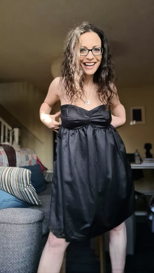 Matching dress and glasses 48F