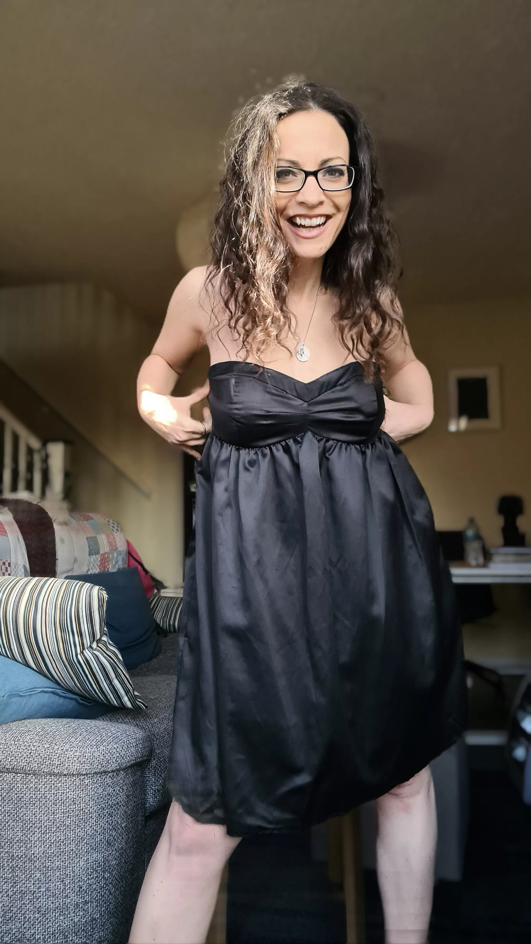 Matching dress and glasses 48F Matching dress and glasses 48F