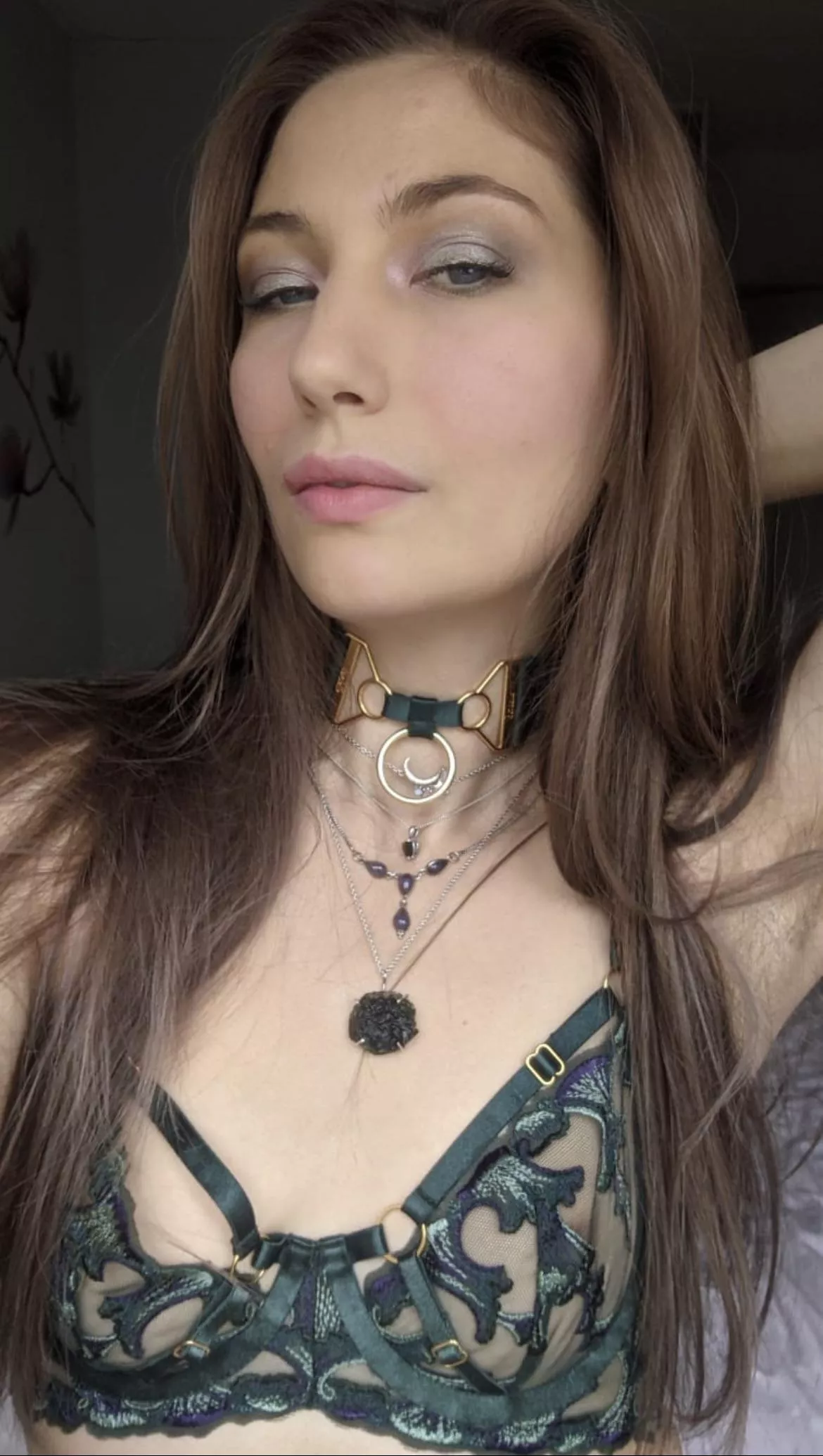 Matching my lingerie with my choker 🌿