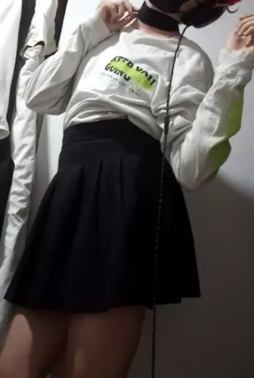 maybe I'm wearing my skirt a bit high 😳 maybe I'm wearing my skirt a bit high 😳