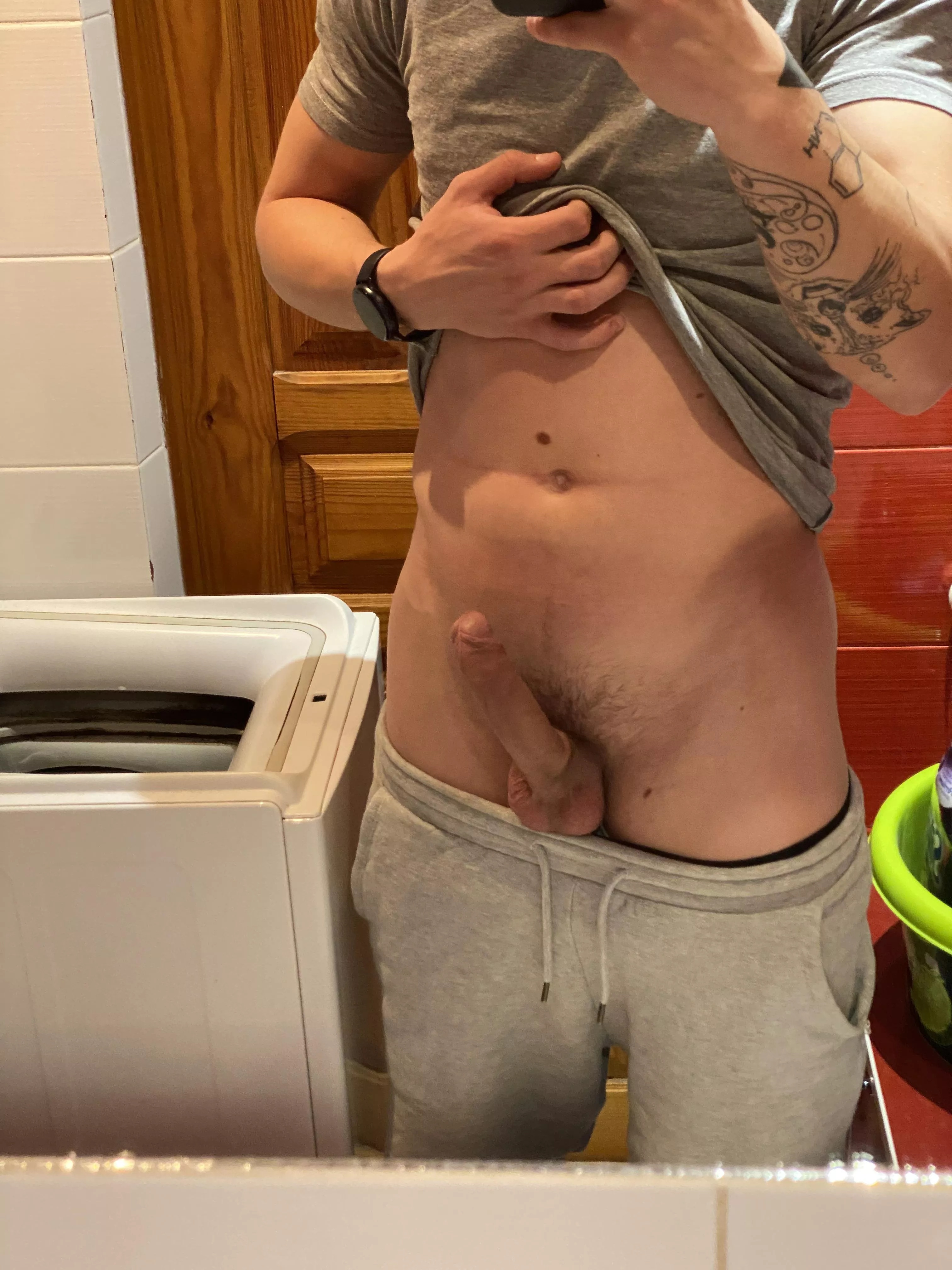 Maybe some girl wanna came for sexting? Im kinda bored and horny 😈. 👻: incertule2021 Maybe some girl wanna came for sexting? Im kinda bored and horny 😈. 👻: incertule2021