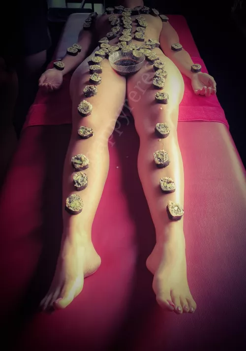 Me, a Middel Eastern beeing a sushi/maki table on a bdsm ladies event π³ππ Me, a Middel Eastern beeing a sushi/maki table on a bdsm ladies event π³ππ