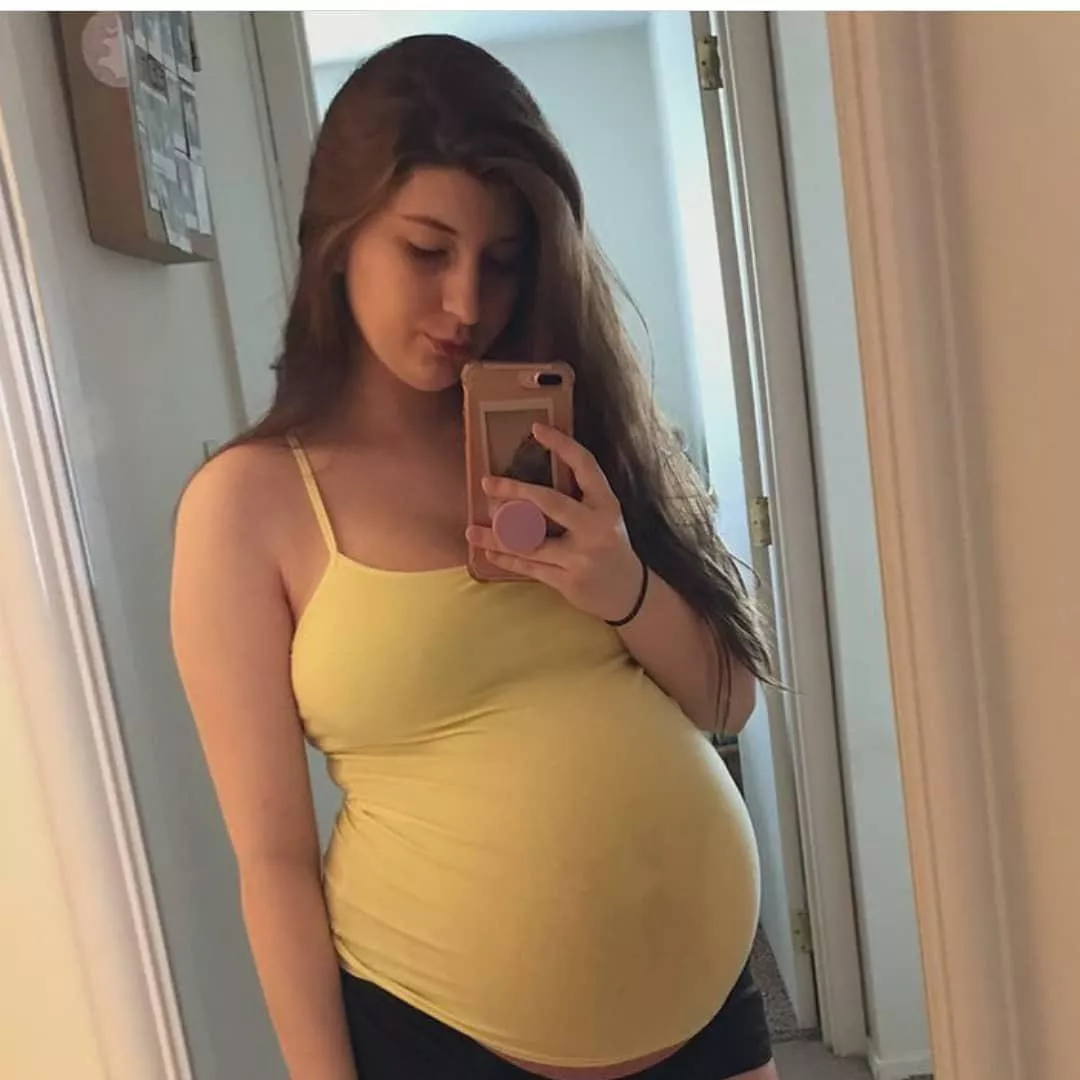 Me beeing pregnant :) Me beeing pregnant :)