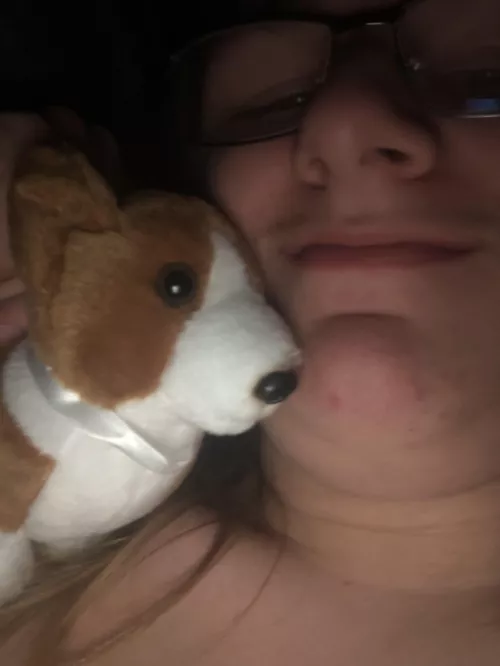 Me got new stuffie today (trans girl little)