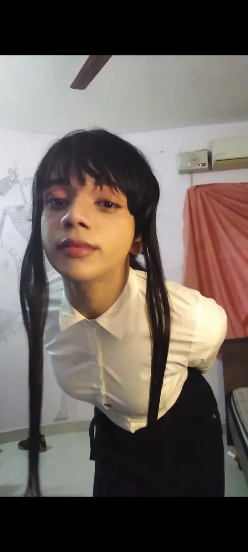 Me trying to cosplay Me trying to cosplay