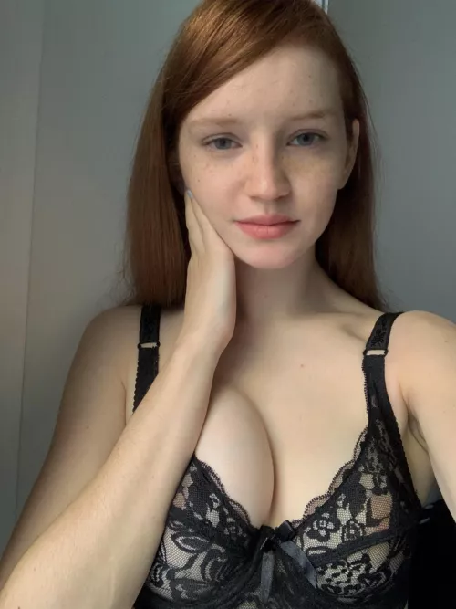 Me wearing my favorite lace braπ€