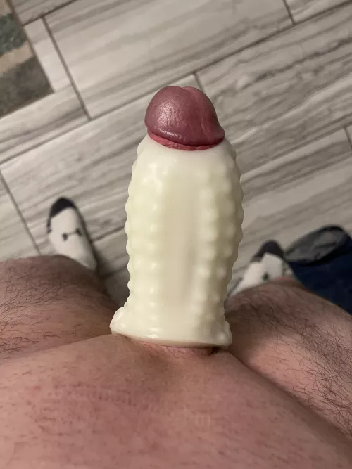 Medium crackers sheath is a nice fit. Got this on a drop finally