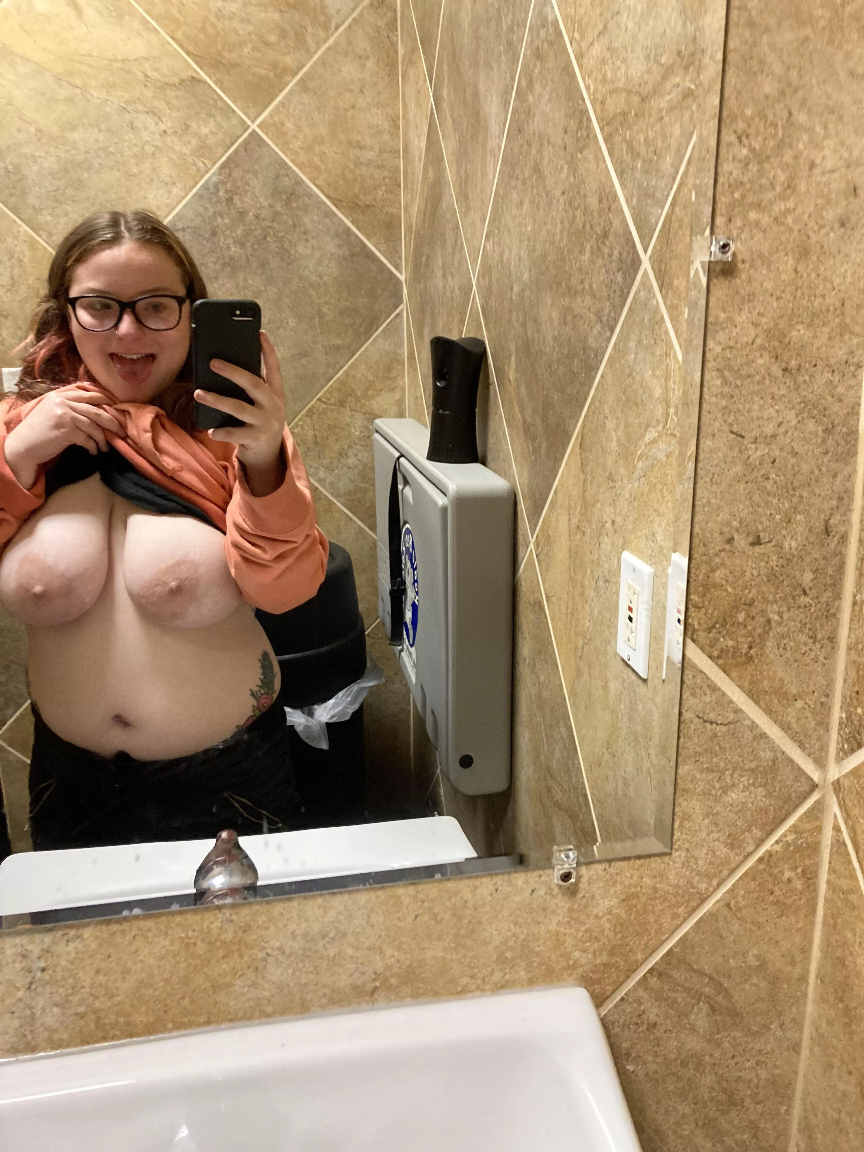 meet me in the bathroom? meet me in the bathroom?