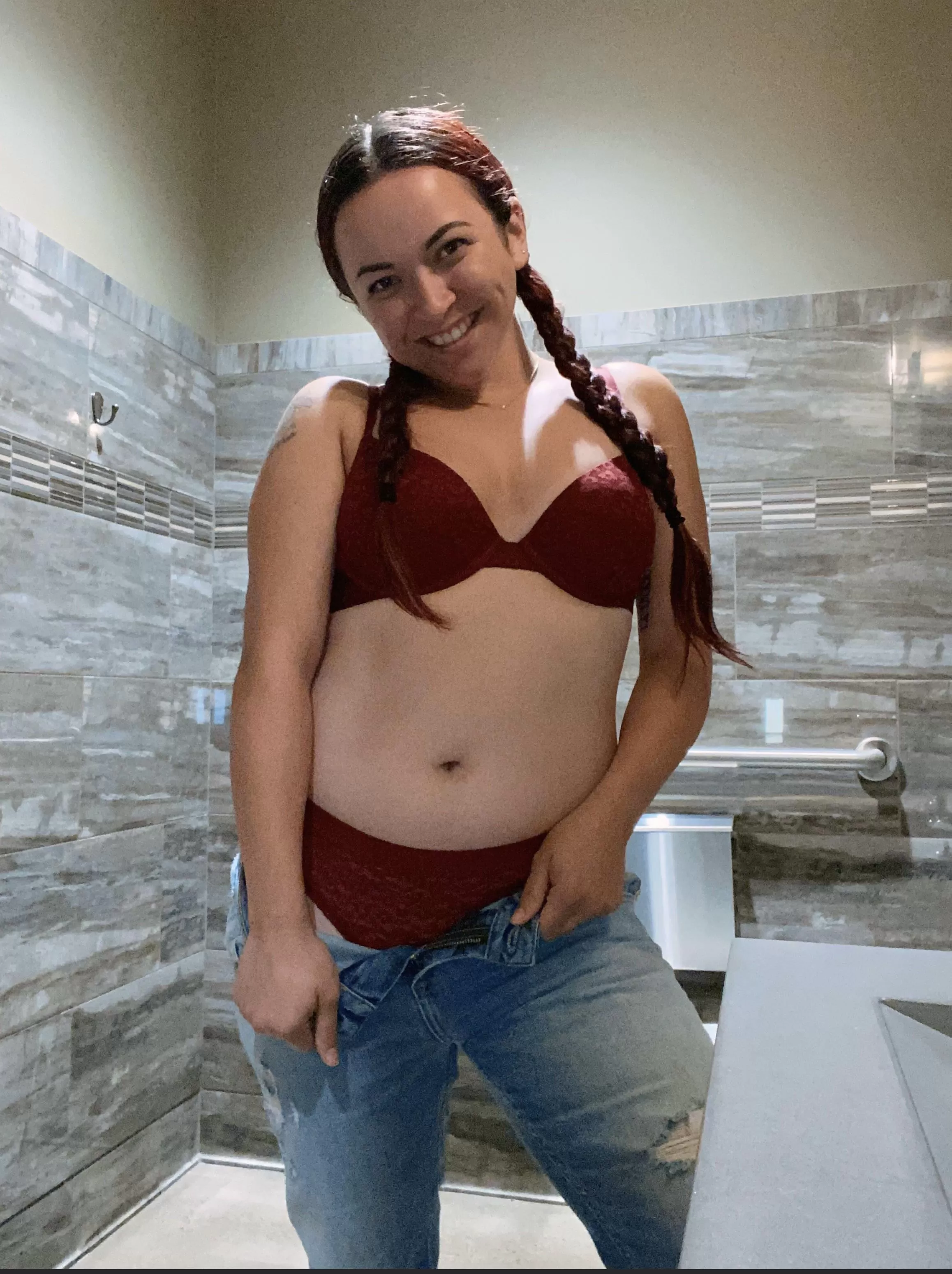 Meet me in the bathroom? ๐ Meet me in the bathroom? ๐