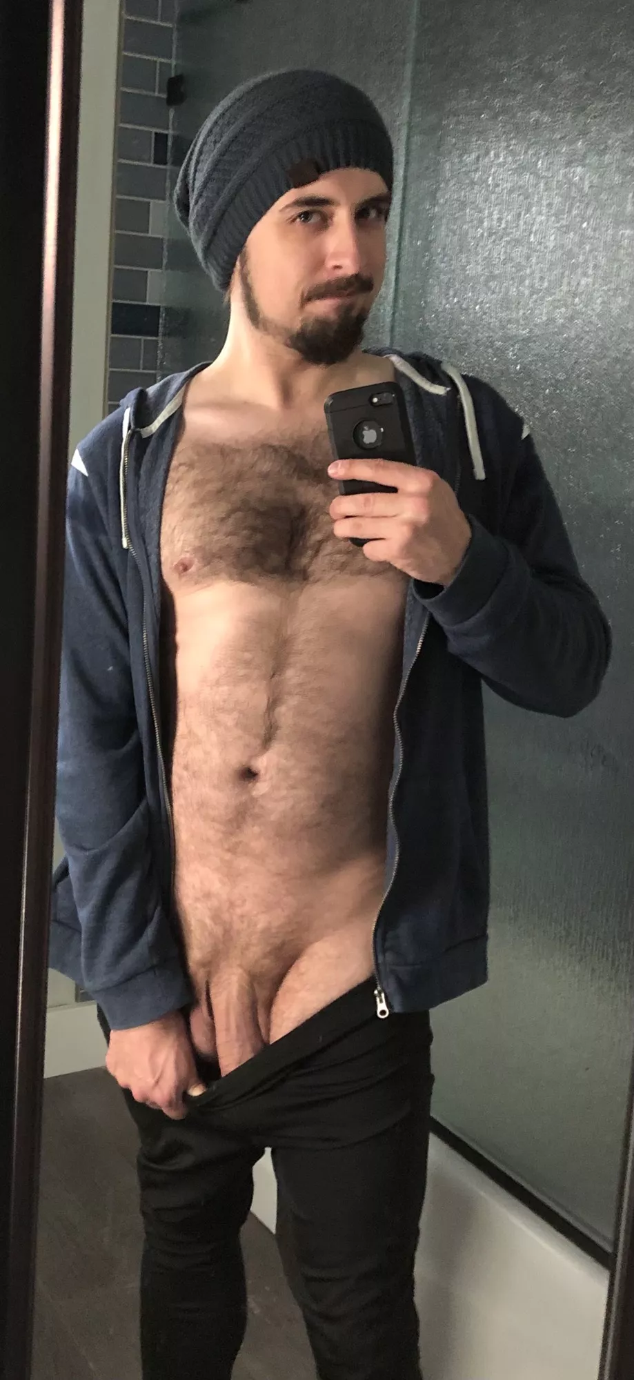 Meet me in the bathroom, now Meet me in the bathroom, now