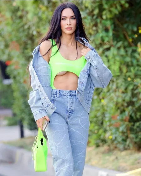 Megan Fox Underboob Megan Fox Underboob