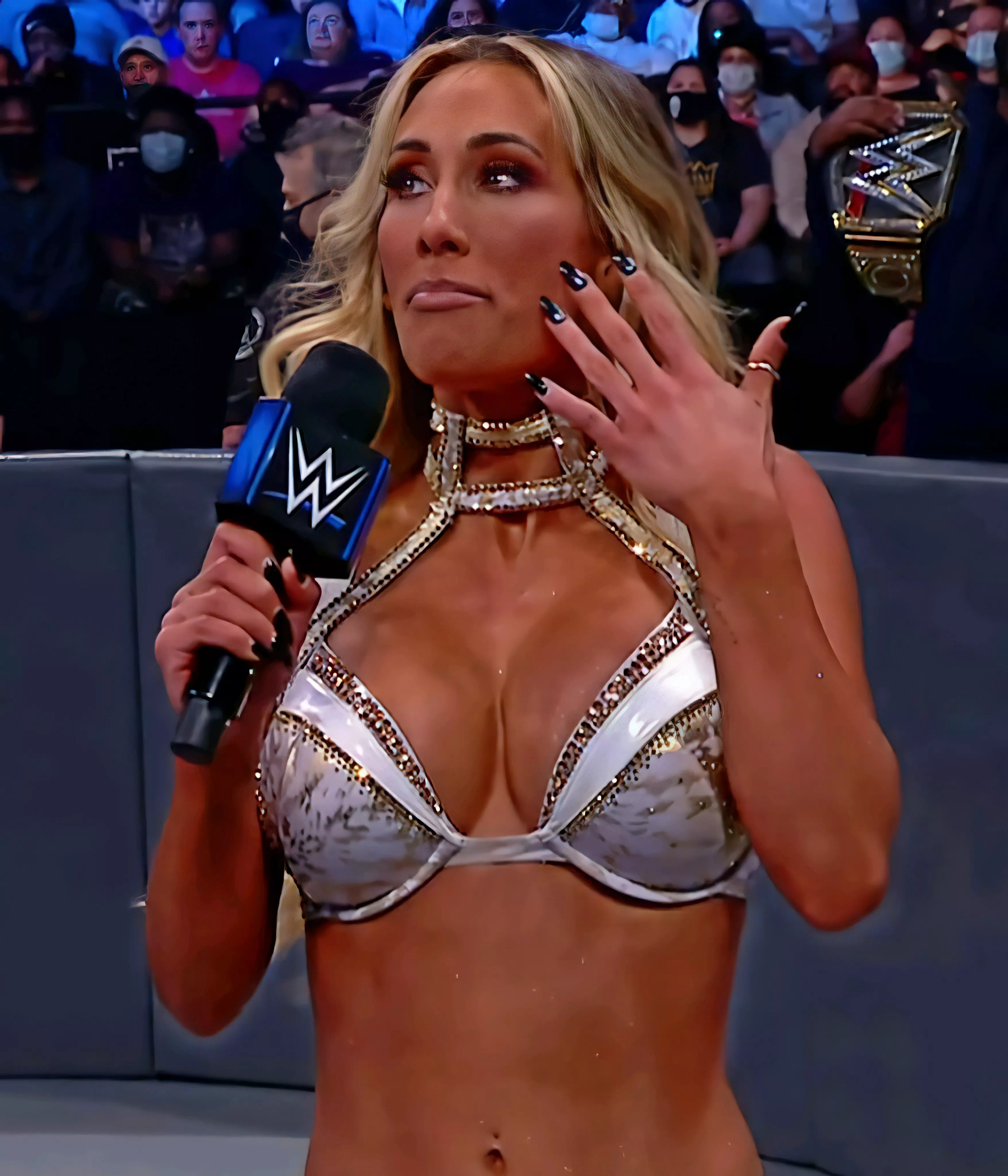 Mella is very busty