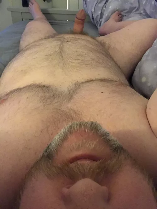 Merry Christmas from Ireland! Any ladies who fancy some fun later feel free to DM me.