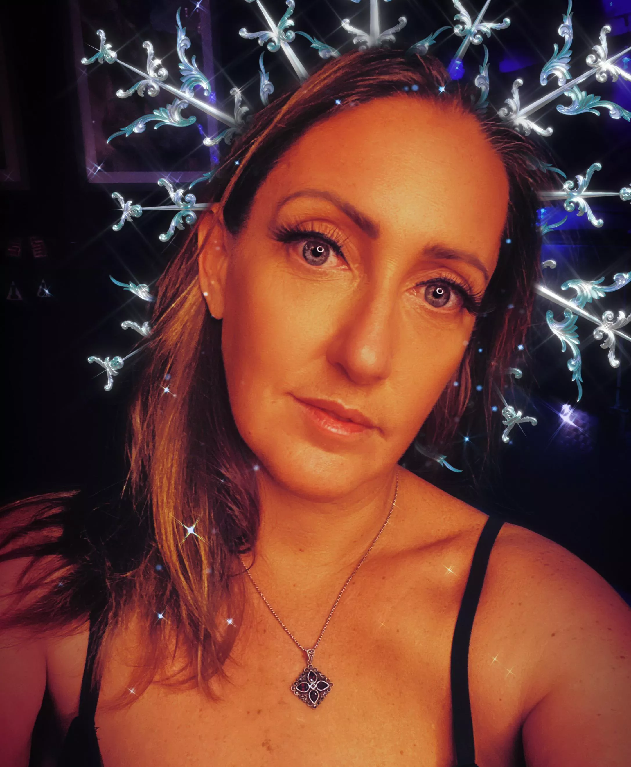 Merry Christmas & Happy New Year! I’m taking the next 10 days off to focus on family and friends. Anyone needing a Mom hug or some emotional support this holiday season please reach out. I see you and support you. You are loved.